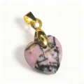 Natürlicher facettierter Herz-Steinanhänger mit goldener Öse für DIY handgemachten Schmuck. - Herzanhänger (1003-T260817012) / 14x22mm / Rhodonit