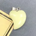 Naturstein asymmetrischer Pfirsichherz Kristall Anhänger Edelstein Schmuck DIY Zubehör. - 16x21mm / Zitronenjade