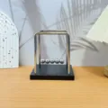 Vierkante metalen Newton's wieg bureau decoratie, fysica wetenschap speelgoed ornament. - Kleine vierkante stijl / S