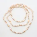 Natürliche Süßwasser Perlenkette mehrschichtig beinahe rund Perlen Pulloverkette Schmuck - 026 Querloch Doppelseitig Glatte Perle / 7-8mm/116cm