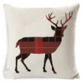 Vue rapprochée de la housse de coussin en lin de Noël avec un motif de cerf à carreaux. - Style 17