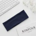 Fascia per capelli sportiva yoga blu navy tinta unita, fascia elastica assorbisudore. - Blu navy
