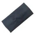 Dettaglio ravvicinato della fascia per capelli nera in maglia con nodo, design texturizzato. - Nero (#2)