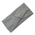 Dettaglio della trama a maglia grigia che mostra il design incrociato della fascia primaverile. - Grigio (3#)