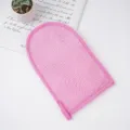 Guanto esfoliante rosa con cordino, spugna da doccia in rete elastica per la schiena. - 30x75 / Modello guanto rosa (sacchetto OPP)