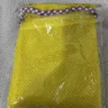 Spugna da bagno in rete di nylon africana esfoliante per il corpo con cordoncino colorato. - 30x75 / Modello giallo con corda (busta OPP)