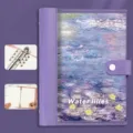 A5 Ringbuch mit Monet Seerosen Oelgemaelde Cover, violettem Einband und blanko Innenseiten. - Seerosen Ölgemälde / A5 Blanko Ringbuch