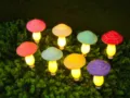 Bunte LED Krakele-Pilz-Lichterkette, wasserdichte Outdoor-Gartendeko für Hof und Rasen. - 8 Stk. Rissiger Pilz / Mehrfarbig