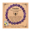 Pulsera de cuentas de amatista con dije de abeja y tarjeta temática de profesor como regalo. - Dije De Abeja / Ágata Morada