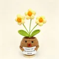 Handgemachte Häkel-Topfpflanze, gelbe Sonnenblumen Wolle Strick Design mit Holzbasis, Geschenk. - Hund-Puff-Blumen im Topf