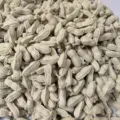 Handgemachte Häkelnuss-Anhänger, süße Wollstrick-Charms für DIY-Dekoration, Bastelbedarf. - Khakifarbene Erdnuss (Fertigprodukt)