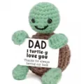 Handgehäkelte Schildkröte Plüschtier mit Karte, niedliches Kuscheltier Geschenk für Väter. - Meeresschildkröte mit D-Karte