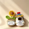 Handmade crochet sunflower potted plant and cute pug doll ornament with holiday cards. - Christmas Pochacco Gift Box 6