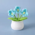 Handgemachte Häkel-Wolltopfpflanze mit blauen Blumen im Keramiktopf, süße Desktop-Dekoration. - Positives Topfset - Drei blaue Vergissmeinnicht