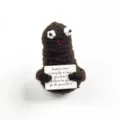 Handgemachte gehäkelte Puppe mit motivierender Karte süßes Neuheitsschreibtischgeschenk - Häufchen 1