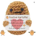 Handgemachte gehäkelte positive Kartoffel Puppe mit Karte, niedliches emotionales Kuschelgeschenk. - Dunkelbraune Kartoffel mit Herz