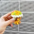Handgemachte gehäkelte Mini Blumenstrauß Schlüsselanhänger süßer Strick Taschenanhänger - Erdgelb