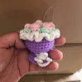 Handgefertigte Häkeln Mini Blumenstrauß Schlüsselanhänger süße Strick Tasche Anhänger Geschenk - Dunkellila