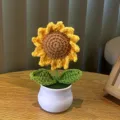 Girasol de ganchillo hecho a mano en maceta, flor de lana tejida para decoración del hogar y regalo. - Girasol en maceta (Maceta blanca)