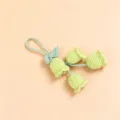 Handgefertigter Häkel Maiglöckchen Taschenanhänger und niedlicher Autohänger Variante. - Gelbgrün