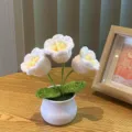 Handgehäkelte Maiglöckchen Topfpflanze Strickwolle Blume Heimdekoration Tischornament Geschenk - Topfpflanze mit 3 weißen Maiglöckchen