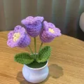 Handgemachte gehäkelte lila Blume Topfpflanze gestrickte künstliche Heimdekoration Geschenk - 3 lila Maiglöckchen im Topf