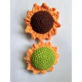 Handgefertigte Häkel-Sonnenblumen Blütenköpfe Strickwolle Blumen Zubehör für Heimdeko - Sonnenblume (Grüne Rückseite) / 10cm