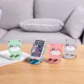 Cute cartoon cat wooden phone holder, creative desktop mobile phone stand variant, durable mount. - Cartoon Cat