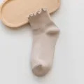 Beige Damen Kurzsocken mit Rüschenrand japanischer Stil süße Strick Socken im Sommer - Einheitsgröße / Hautfarben
