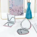 Specchio tascabile bifacciale portatile grazioso specchio a cuore e quadrato per uso quotidiano - Cuore / Argento