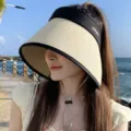 Zomer stro lege bovenste zonneklep hoed vrouwen, opvouwbare raffia strandhoed met kinband. - Eén maat / Beige