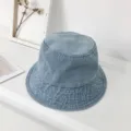 Classic light blue denim bucket hat for men and women, casual Korean style sun protection. - Light Blue