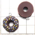 Hars chocolade donut bedels DIY sieraden, schattige dessert accessoires voor knutselen. - Ronde Donut / 1 Stuk (18x21mm) / Grijs Koffie