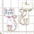 Joli pendentif chat en alliage émaillé coloré accessoires de bijoux faits main DIY charm - Chat Renard Brun (22645) / 1 Pièce (30x18mm) / Marron