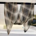 Stilvoller karierter Bandschal, schickes schräges Design, eleganter langer Chiffonschal für Damen. - 20x160cm / Karostreifen Dunkelbraun