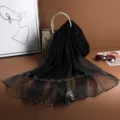 Schwarzer transparenter Seidenschal mit goldenen Perlen, eleganter Sommer-Sonnenschutz-Schal. - Schwarz