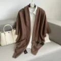 Effen kleur korte kwast vrouwen sjaal retro elegante casual cape stijlvolle winter sjaal - donkergrijs