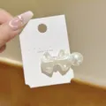 Koreaanse stijl iriserende strik haarspeld detail met parel voor chique haarstijlen. - Parelstrik / Wit