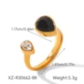 Geometrische open ring van roestvrij staal met zwarte en witte zirkoniastenen, detailweergave. - Open Peer Stijl (XZ-R30662-BK)