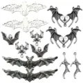 Ciondoli a forma di pipistrello in lega d'argento gotici per collane e bracciali DIY - Serie Pipistrello Mista (SN664) / 12 Pezzi/Confezione / Argento antico