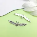 ciondolo pipistrello in lega argento antico accessorio per gioielli fai da te - Pipistrello di Collegamento a Doppio Foro (18411) / 1 Pezzo (65x17mm) / Argento antico