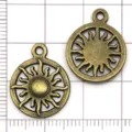 Antiek brons zon metalen bedel hanger voor DIY sieraden maken, gedetailleerde close-up opname. - Zon / 1 Stuk (16x19mm)