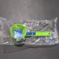 Adjustable measuring spoon, protein powder scoop, green and blue, handy kitchen tool for precise cooking. - Bag Packaging / Green