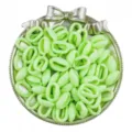 Gros plan détaillé de perles de maillons de chaîne en acrylique vert clair pour accessoires DIY. - 11x16mm (50 Pièces/Paquet) / Vert Fruit