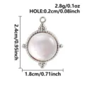 Edelstahlschalen-Anhänger Detail mit Maßangabe, 2,4 cm Höhe und leichtem 2,8g Gewicht Design. - Weißes Perlmutt (S3328-S-W) / Silber