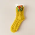 Calze invernali spesse in pile corallo con decorazione regalo 3D per donne calde in casa. - Taglia unica (35-42) / Curcuma + confezione regalo