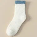 Chaussettes douces en molleton corail pour femme blanc avec revers bleu, chaudes pour hiver. - Taille unique (35-42) / Blanc