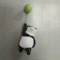 Nahaufnahme des niedlichen Panda Ballon Harz Kühlschrankmagneten dekorativen Zubehörteils. - 3D Panda Greift Ballon