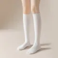 Calcetines de compresión blancos para pantorrilla, medias lisas hasta la rodilla cómodas. - Talla única / Calcetines media caña blancos 30 cm