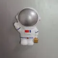 Niedlicher Astronaut Harz Kühlschrankmagnet, dekorativer Magnetaufkleber für Zuhause Büro. - Silberspiegel Helm Stehender Magnet Stil (1365)